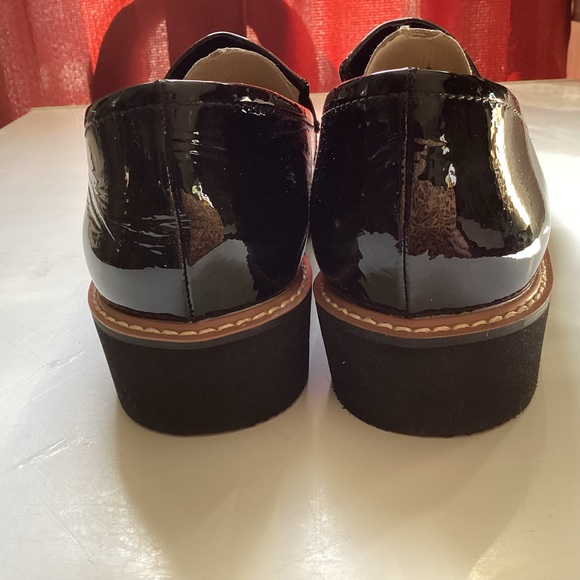 Naturalizer Black Patent Loafers - Picture 5 of 7